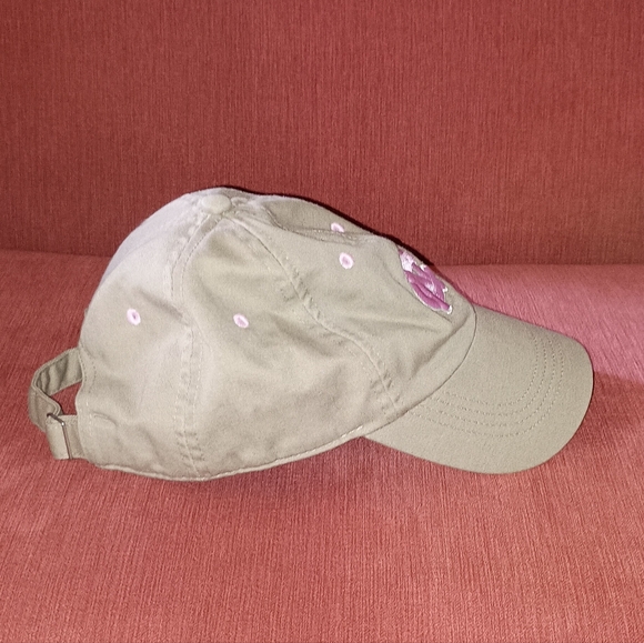 Nike Women's North Carolina Tar Heels Tan pink Ball Cap - Picture 2 of 11